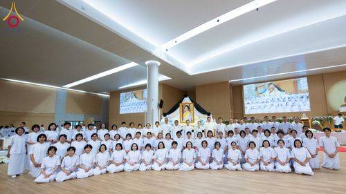 ภาพ No.306498:วันที่ 31 มกราคม พ.ศ. 2569  พิธีบำเพ็ญกุศล 100 วัน เพื่ออุทิศถวายแด่  สมเด็จพระนางเจ้าสิริกิติ์ พระบรมราชินีนาถ พระบรมราชชนนีพันปีหลวง ณ ห้องแก้วสารพัดนึก2 วัดพระธรรมกาย ปทุมธานี