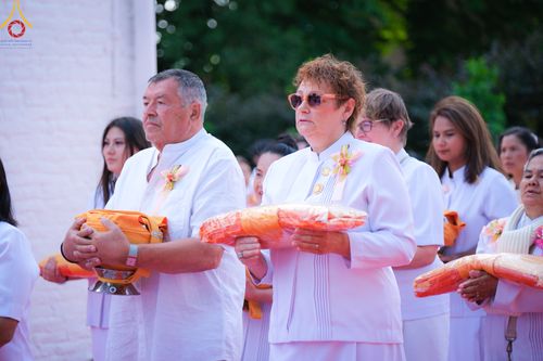 ภาพ No.83831:พิธีเวียนประทักษิณ,พิธีบรรพชาและพิธีอุปสมบทหมู่ ในโครงการอบรมพระธรรมทายาทในทวีปยุโรป  รุ่นที่ 9 วันอาทิตย์ที่ 16 กรกฎาคม พ.ศ. 2566 ณ วัดพระธรรมกายเบเนลักซ์  ประเทศเบลเยียม