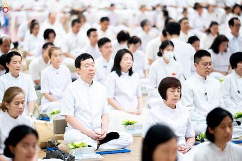 ภาพ No.329030:วันอาทิตย์ที่ 17 พฤษภาคม พ.ศ.2569 พิธีร่วมบุญการศึกษาพระภิกษุสามเณร (หนังสือบาลี นักธรรม ทางก้าวหน้า World-Pec) ณ ห้องแก้วสารพัดนึก 2 วัดพระธรรมกาย