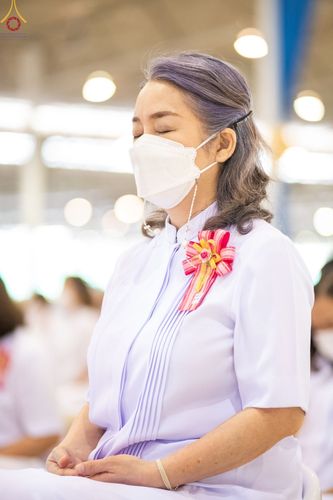 ภาพ No.65148:พิธีบูชาข้าวพระ และสาธุชนปฏิบัติธรรมร่วมกัน ในวันอาทิตย์ต้นเดือนที่ 4 ธันวาคม พ.ศ. 2565 ณ วัดพระธรรมกาย จ.ปทุมธานี