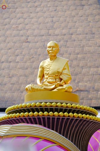 ภาพ No.69433:พิธีจุดประทีปถวายเป็นพุทธบูชา และบูชาธรรมมหาปูชนียาจารย์ ในโครงการธรรมยาตรากตัญญูบูชา มหาปูชนียาจารย์ พระมงคลเทพมุนี(สด จนฺทสโร) พระผู้ปราบมาร ปีที่ 11 ณ อนุสรณ์สถานมหาวิหารพระมงคลเทพมุนี อ.สองพี่น้อง จ.สุพรรณบุรี