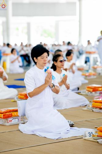 ภาพ No.328791:วันเสาร์ที่ 16 พฤษภาคม พ.ศ.2569 พิธีบุพเปตพลี ครั้งที่ 183 ร่วมอุทิศบุญแด่หมู่ญาติที่ล่วงลับไปแล้ว และสืบทอดอายุพระพุทธศาสนา ณ หอฉันคุณยายอาจารย์ฯ  วัดพระธรรมกาย