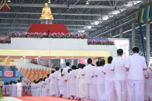 ภาพ No.92237:พิธีทอดกฐินธรรมชัยเพื่อสร้างอาคาร 115 ปี คุณยายอาจารย์มหารัตนอุบาสิกาจันทร์ ขนนกยูง อาทิตย์ต้นเดือนที่ 5 พฤศจิกายน พ.ศ. 2566 ณ วัดพระธรรมกาย จ.ปทุมธานี