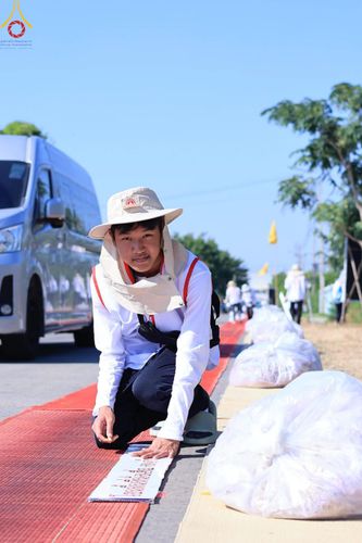 ภาพ No.105817:V.2 ทุ่มเท การเตรียมงาน เก็บงาน การรับบุญของเจ้าหน้าที่หน่วยงานต่างๆ เพื่อโครงการธรรมยาตรา กตัญญูบูชามหาปูชนียาจารย์ พระมงคลเทพมุนี (สด จนฺทสโร) พระผู้ปราบมาร อนุสรณ์สถาน 7 แห่ง ปีที่ 12 ระหว่างวันที่ 2 - 31 มกราคม พ.ศ.2567