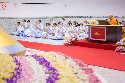 ภาพ No.89232:พิธีประดิษฐานรูปหล่อทองคำ  คุณยายอาจารย์มหารัตนอุบาสิกาจันทร์ ขนนกยูง ภายในมหาวิหารคุณยายอาจารย์ฯ เนื่องในวันครูผู้ค้นพบวิชชาธรรมกาย วันศุกร์ที่ 29 กันยายน พ.ศ. 2566 ณ วัดพระธรรมกาย จ.ปทุมธานี