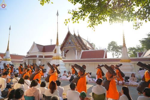 ภาพ No.295389:วันที่ 16 มกราคม พ.ศ. 2569 พิธีต้อนรับพระธรรมยาตรา อนุสรณ์สถานลำดับที่ 4 (ภาพชุดที่ 2) สถานที่เกิดด้วยกายธรรม ณ วัดโบสถ์บน ต.บางคูเวียง จ.นนทบุรี ในโครงการธรรมยาตรา กตัญญูบูชา มหาปูชนียาจารย์ พระมงคลเทพมุนี(สด จนฺทสโร) พระผู้ปราบมาร อนุสรณ์สถาน 7 แห่ง ปี