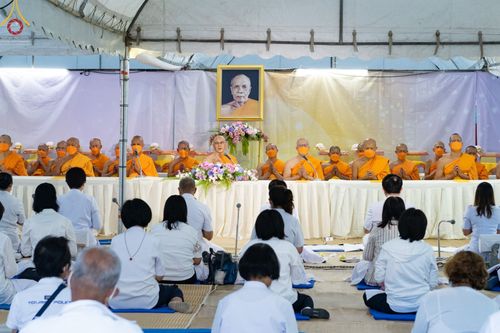 ภาพ No.69978:พิธีถวายภัตตาหารเป็นสังฆทาน แด่คณะพระธรรมยาตราฯ ในโครงการธรรมยาตราฯ ปีที่ 11 ณ อนุสรณ์สถานมหาวิหารพระมงคลเทพมุนี อ.สองพี่น้อง จ.สุพรรณบุรี วันที่ 10 มกราคม พ.ศ. 2566