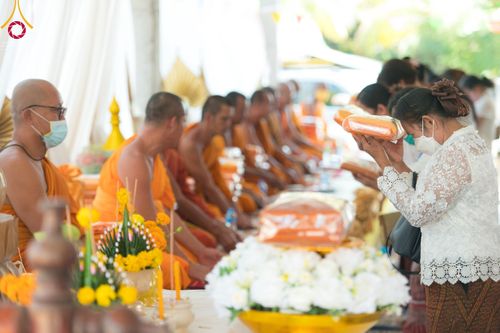 ภาพ No.64056:พิธีทอดกฐินสามัคคีทั่วไทย 5,000 วัด โดยคณะศิษยานุศิษย์วัดพระธรรมกาย น้อมบูชาธรรม 78 ปี หลวงพ่อธัมมชโย วันจันทร์ ที่ 7 พฤศจิกายน พ.ศ. 2565 ณ วัดโคกขาม ต.โบสถ์ อ.พิมาย จ.นครราชสีมา