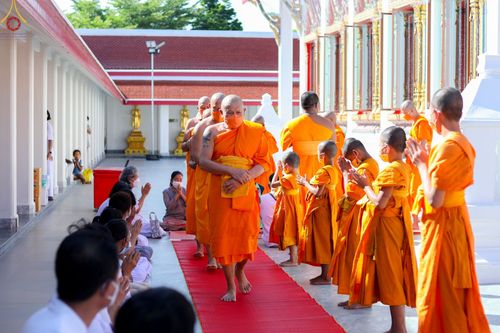 ภาพ No.66221:พิธีอุปสมบทวัดสองพี่น้อง อ.สองพี่น้อง จ.สุพรรณบุรี รับบุญจัดงานโดยสำนักงานวัดฯ เมื่อวันที่ 7 ธันวาคม พ.ศ. 2565