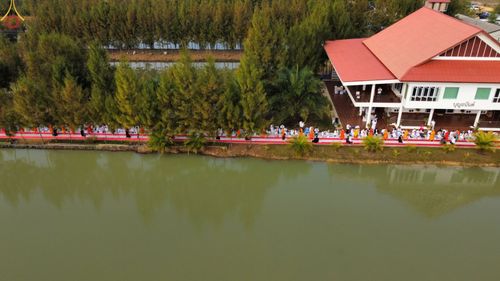 ภาพ No.68545:พิธีเจริญพระพุทธมนต์และตักบาตรพระ ๑,๐๐๐ รูป บำเพ็ญกุศลเพื่อถวายพระพรชัยแด่ สมเด็จพระเจ้าลูกเธอเจ้าฟ้าพัชรกิติยาภา นเรนทิราเทพยวดี กรมหลวงราชสาริณีสิริพัชร มหาวัชรราชธิดา และ ฉลองเมืองลำปาง ๑,๓๔๒ ปี วันศุกร์ที่ ๓๐ ธันวาคม พ.ศ.๒๕๖๕ ณ ศูนย์ปฏิบัติธรรมลำปาง 