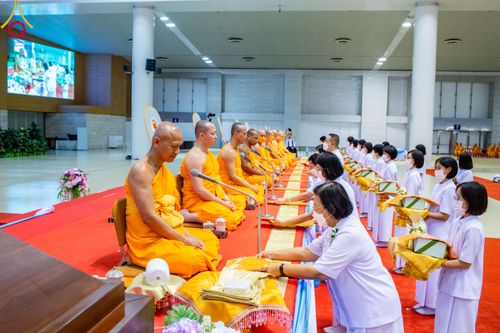 ภาพ No.90884:พิธีบำเพ็ญกุศลสวดพระอภิธรรม  อุบาสกถาวร พรหมถาวร (อุบาสกผู้ปั้นพระ) คืนที่ 5 วันพุธที่ 18 ตุลาคม พ.ศ. 2566 ณ ห้องแก้วสารพัดนึก 1 สภาธรรมกายสากล วัดพระธรรมกาย จ.ปทุมธานี