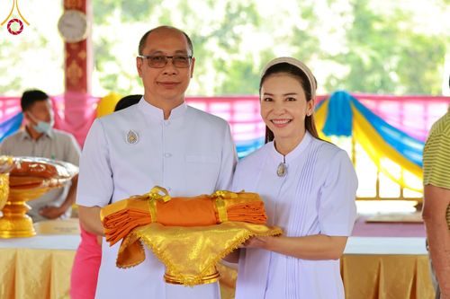 ภาพ No.64295:พิธีทอดกฐินสามัคคีทั่วไทย 5,000 วัด โดยคณะศิษยานุศิษย์วัดพระธรรมกาย น้อมบูชาธรรม 78 ปี หลวงพ่อธัมมชโย  วันอังคารที่ 8 พฤศจิกายน พ.ศ. 2565  ณ วัดโปรยฝน อ.หนองเสือ จ.ปทุมธานี