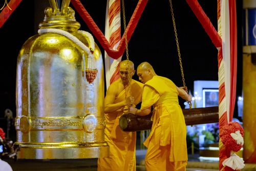 ภาพ No.341988:วันอาสาฬหบูชา 29 กรกฎาคม พ.ศ.2569 พิธีฉลองชัยสวดมนต์บท ธัมมจักกัปปวัตตนสูตร 8,578,000,000 จบ ณ วัดพระธรรมกาย