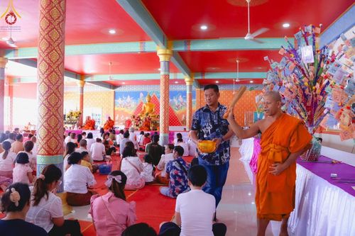 ภาพ No.179289:พิธีทอดกฐิน ณ วัดถ้ำคีรีวงศ์ อ.เปิ้นดัง รัฐเคด้าห์ ประเทศมาเลเซีย ในโครงการกฐินสามัคคีทั่วไทย 30,000 วัด บูชาธรรม 80 ปี หลวงพ่อธัมมชโย โดยคณะศิษยานุศิษย์วัดพระธรรมกาย วันที่ 1 พฤศจิกายน พ.ศ. 2567