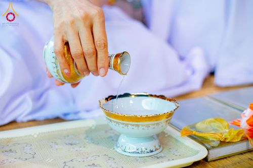 ภาพ No.191814:พิธีถวายภัตตาหารเป็นสังฆทาน แด่พระธรรมยาตรา ณ อนุสรณ์สถานคลองบางนางแท่น อ.สามพราน จ.นครปฐม ในโครงการธรรมยาตรา กตัญญูบูชา มหาปูชนียาจารย์ พระมงคลเทพมุนี(สด จนฺทสโร) พระผู้ปราบมาร อนุสรณ์สถาน 7 แห่ง ปีที่ 13 วันที่ 9 มกราคม พ.ศ. 2568