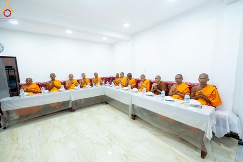 ภาพ No.140724:PhotoStory มหาศรัทธา ธรรมยาตราศรีลังกา EP.4 โครงการสยาม-ลังกา ธรรมยาตรา ฉลองเทศกาลวิสาขบูชาแห่งชาติ ศรีลังกา  บูชาธรรม 80 ปีหลวงพ่อธัมมชโย เส้นทางจาก เมืองดัมบูลลา ไปยัง เมืองมาตะเล  ตั้งแต่วันที่ 17-20 พฤษภาคม พ.ศ. 2567