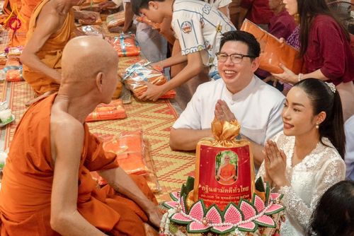 ภาพ No.168423:พิธีทอดกฐิน 4 วัด จ.ปราจีนบุรี โครงการกฐินสามัคคีทั่วไทย 30,000 วัด โดยคณะศิษยานุศิษย์วัดพระธรรมกาย บูชาธรรม 80 ปี หลวงพ่อธัมมชโย วันที่ 26-27 ตุลาคม พ.ศ. 2567