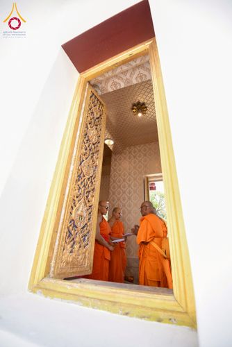 ภาพ No.278136:วันเสาร์ที่ 6 ธันวาคม พ.ศ. 2568 พิธีเวียนประทักษิณ ขอขมามอบผ้าไตร บรรพชาอุปสมบทหมู่ธรรมทายาท จำนวน 53 รูป โครงการอุปสมบทหมู่ รุ่นบูชาธรรมมหาปูชนียาจารย์ ประจำปี 2568 จังหวัดสระบุรี