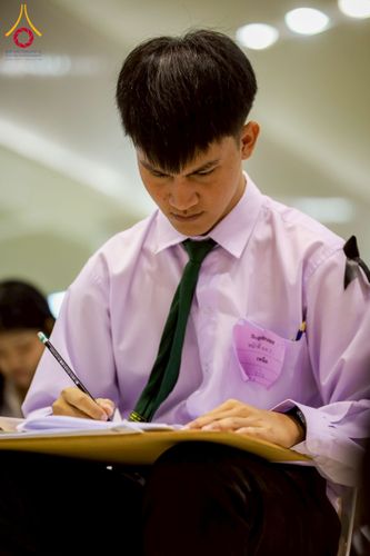 ภาพ No.273337:วันที่ 23 พฤศจิกายน พ.ศ. 2568 การสอบตอบปัญหาธรรมะ ทางก้าวหน้า "ระดับอุดมศึกษา" ณ ห้องแก้วสารพัดนึก 1 สภาธรรมกายสากล วัดพระธรรมกาย จ.ปทุมธานี