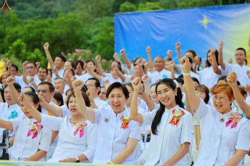 ภาพ No.261096:วันอังคารที่ 14 ตุลาคม พ.ศ. 2568 พิธีทอดกฐินสามัคคี "สร้างองค์พระเจดีย์เพื่อสร้างสันติภาพโลก" ขนาดหน้าตัก 10 เมตร ณ ศูนย์ปฏิบัติธรรมระยอง(บ้านช่องลม) ตำบลบางบุตร อำเภอบ้านค่าย จังหวัดระยอง