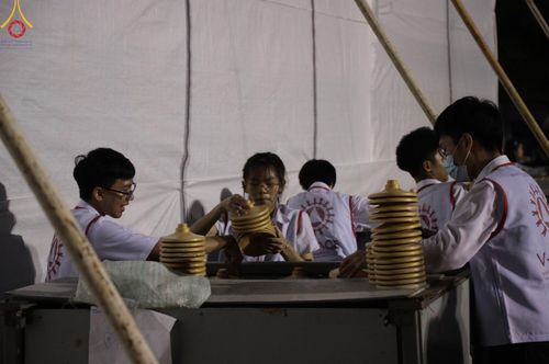 ภาพ No.110033:V.8 พลังทีม การเตรียมงาน เก็บงาน การรับบุญของเจ้าหน้าที่หน่วยงานต่างๆ เพื่อโครงการธรรมยาตรา กตัญญูบูชามหาปูชนียาจารย์ พระมงคลเทพมุนี (สด จนฺทสโร) พระผู้ปราบมาร อนุสรณ์สถาน 7 แห่ง ปีที่ 12 ระหว่างวันที่ 2 - 31 มกราคม พ.ศ.2567