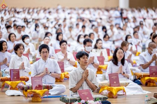 ภาพ No.228359:วันอาทิตย์ที่ 8 มิถุนายน พ.ศ. 2568 พิธีถวายทุนสนับสนุนพระไตรปิฎกฉบับธรรมชัย และอนุรักษ์คัมภีร์โบราณ ณ ห้องแก้วสารพัดนึก 2 วัดพระธรรมกาย