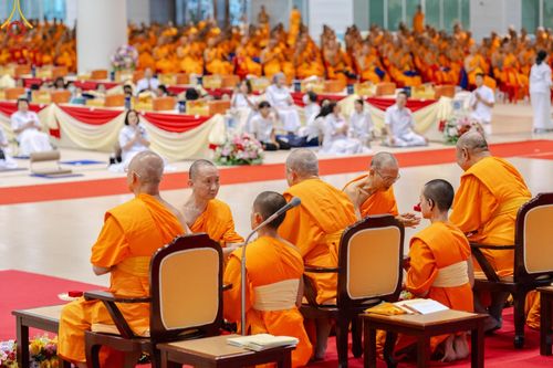 ภาพ No.176339:พิธีมุทิตาสักการะพระมหาเถระและพระเถระ วันที่ 24 พฤศจิกายน พ.ศ. 2567 ณ วัดพระธรรมกาย จ.ปทุมธานี