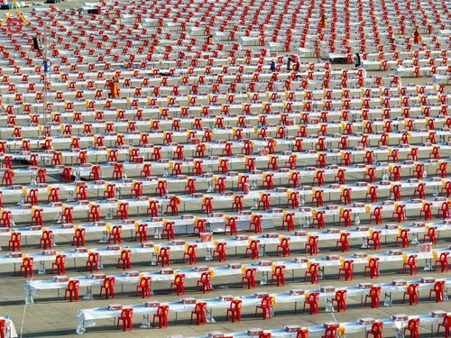 ภาพ No.218980:วันที่ 18-20 เมษายน พ.ศ. 2568 การเตรียมงานในลานธรรม , วิหารคด เพื่องานวันคุ้มครองโลก 22 เมษายน พศ. 2568