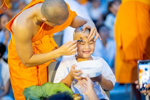 ภาพ No.213700:วันอาทิตย์ที่ 30 มีนาคม พ.ศ. 2568 พิธีตัดปอยผม โครงการหน่อแก้วเปรียญธรรม รุ่นที่ 13 ณ ค่ายจองแชมป์ หมู่กุฏิสามเณรเปรียญธรรม วัดพระธรรมกาย