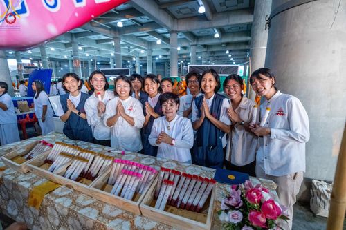 ภาพ No.123613:พิธีถวายสลากภัต แด่พระภิกษุสงฆ์ เพื่อโครงการธรรมยาตรา กตัญญูบูชา มหาปูชนียาจารย์ พระมงคลเทพมุนี (สด จนฺทสโร) พระผู้ปราบมาร อนุสรณ์สถาน 7 แห่ง ปีที่ 12 ระหว่างวันที่ 2 - 31 มกราคม พ.ศ.2567