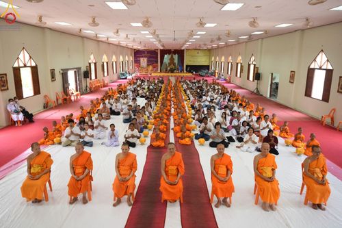 ภาพ No.135610:พิธีขอขมามอบผ้าไตร, พิธีบรรพชาสามเณร ในโครงการบรรพชาสามเณร ฟื้นฟูพระพุทธศาสนาทั่วไทย ณ วัดพระพุทธบาท ราชวรมหาวิหาร อ.พระพุทธบาท จ.สระบุรี วันที่ 6 เมษายน พ.ศ. 2567