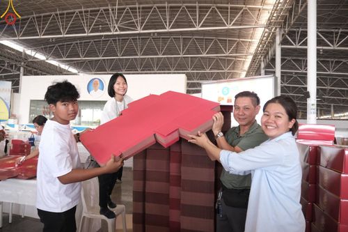 ภาพ No.210914:วันที่ 15 มีนาคม พ.ศ. 2568  บุญบรรจุกล่องไทยธรรม เพื่อถวายแด่พระสังฆาธิการ 40,000 กว่าวัดทั่วไทย ในวันคุ้มครองโลก 22 เมษายน พ.ศ. 2568