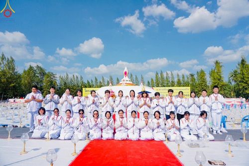 ภาพ No.203008:V.51 สารพัดV สารพัดดี ที่คลองบางนางแท่น ในโครงการธรรมยาตรา กตัญญูบูชา มหาปูชนียาจารย์ พระมงคลเทพมุนี(สด จนฺทสโร) พระผู้ปราบมาร อนุสรณ์สถาน 7 แห่ง ปีที่ 13 ระหว่างวันที่ 2-31 มกราคม พ.ศ. 2568