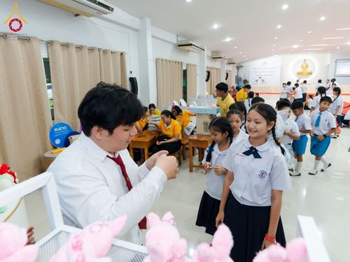 ภาพ No.181388:วันรวมพลังเด็กดีวีสตาร์ ครั้งที่ 17 ณ ธุดงคสถานสุราษฎร์ธานี ต.ขุนทะเล อ.เมือง จ.สุราษฎร์ธานี วันที่ 9 ธันวาคม พ.ศ. 2567