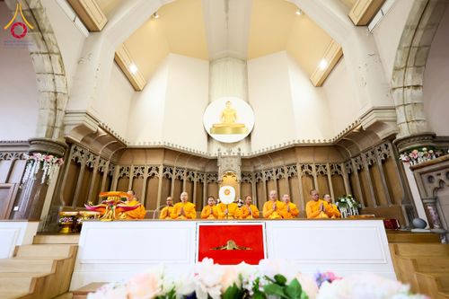 ภาพ No.172209:พิธีทอดกฐิน วัดพระธรรมกายสก็อตแลนด์ บูชาธรรม 80 ปี หลวงพ่อธัมมชโย โดยคณะศิษยานุศิษย์วัดพระธรรมกาย วันที่ 25 ตุลาคม พ.ศ. 2567