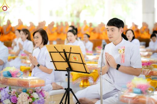 ภาพ No.143222:พิธีถวายภัตตาหารเพื่อเป็นกำลังแห่งการเข้าถึงธรรม ของพระภิกษุสามเณร วัดพระธรรมกาย วันเสาร์ที่ 6 กรกฏาคม พ.ศ. 2567 ณ หอฉันคุณยายอาจารย์ วัดพระธรรมกาย จ.ปทุมธานี