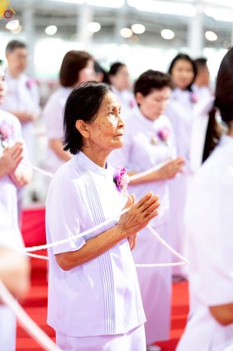 ภาพ No.247100:วันที่ 21 กันยายน พ.ศ. 2568 งานบุญวันอาทิตย์ พิธีจุดเทียนใจ ไฟนิรันด์ อนันตชัย ณ วัดพระธรรมกาย จ.ปทุมธานี