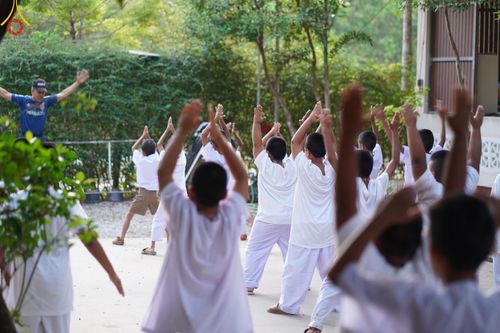 ภาพ No.61862:โครงการบรรพชาสามเณร เพื่อฟื้นฟูพระพุทธศาสนาทั่วไทย ณ ศูนย์อบรมที่พักสงฆ์บ้านร่มเย็น จ.นราธิวาส วันที่ 1 เมษายน พ.ศ. 2567