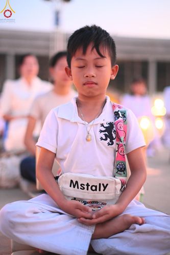 ภาพ No.204546:พิธีจุดประทีปถวายเป็นพุทธบูชา และบูชาธรรมมหาปูชนียาจารย์ ณ วัดพระธรรมกาย ตำบลคลองสาม อำเภอคลองหลวง จังหวัดปทุมธานี ในโครงการธรรมยาตรา กตัญญูบูชา มหาปูชนียาจารย์ พระมงคลเทพมุนี(สด จนฺทสโร) พระผู้ปราบมาร ปีที่ 13 วันที่ 31 มกราคม พ.ศ. 2568