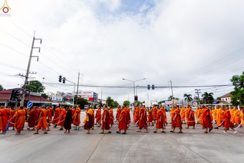 ภาพ No.239215:วันอาทิตย์ที่ 17 สิงหาคม พ.ศ. 2568 พิธีอัญเชิญรูปเหมือนพระมงคลเทพมุนี (สด จันทสโร) ณ ศาลากลางจังหวัดเลย ถึงลานพญานาค สวนสาธารณะกุดป่อง อ.เมือง จ.เลย