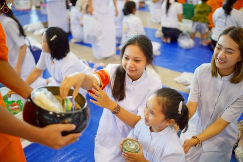 ภาพ No.227910:วันอาทิตย์ที่ 1 มิถุนายน พ.ศ. 2568 พิธีตักบาตร , พิธีบูชาข้าวพระ ณ วัดพระธรรมกาย จ.ปทุมธานี