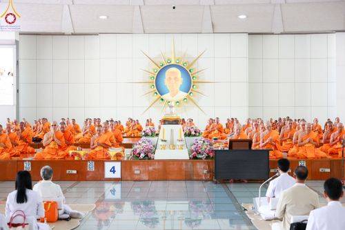 ภาพ No.184829:พิธีถวายภัตตาหารเมนูสวรรค์ "เพื่อการบรรลุธรรม" เนื่องในวาระอายุวัฒนมงคล 84 ปี หลวงพ่อทัตตชีโว วันเสาร์ที่ 21 ธันวาคม พ.ศ. 2567 ณ หอฉันคุณยายอาจารย์ฯ วัดพระธรรมกาย