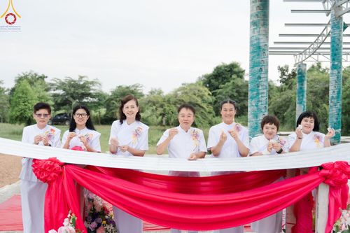 ภาพ No.158152:พิธีทอดผ้าป่า ติดตั้งแผ่นสิริฉะทะนะรัสมี(หลังคา) อาคาร 80 ปี หลวงพ่อธัมมชโย วันอาทิตย์ที่ 22 กันยายน พ.ศ. 2567 ณ ศูนย์ปฏิบัติธรรมวิหารแดง อ.วิหารแดง จ.สระบุรี