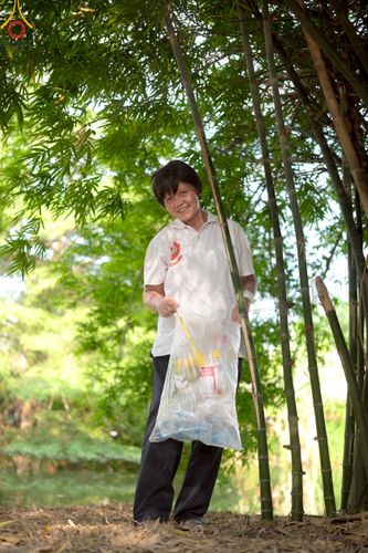 ภาพ No.220505:วันที่ 23-25 เมษายน พ.ศ. 2568 เจ้าหน้าที่และสาธุชนช่วยกัน รับบุญเก็บงานวันคุ้มครองโลก ณ วัดพระธรรมกาย