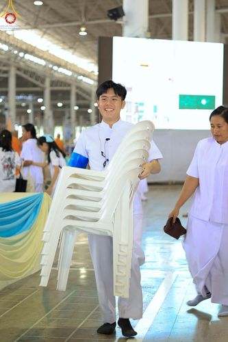 ภาพ No.58267:V.41 เทหมดใจ  ลุยต่อไป ร้อยซาวปี การเตรียมงาน การปฏิบัติงาน และการเก็บงาน ของเจ้าหน้าที่หน่วยงานต่างๆ เพื่อพิธีฉลองอายุวัฒนมงคล 80 ปี หลวงพ่อธัมมชโย และรับถวายมหาสังฆทาน 10,000 กว่าวัดทั่วประเทศ ในวันคุ้มครองโลก จันทร์ที่ 22 เมษายน พ.ศ. 2567