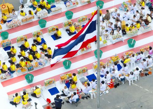 ภาพ No.241926:วันอาทิตย์ที่ 31 สิงหาคม พ.ศ. 2568 พิธีทำบุญแด่คณะสงฆ์ 122 รูป ฉลอง 121 ปี อำเภอคลองหลวง จ.ปทุมธานี เพื่อนำส่งช่วยเหลือคณะสงฆ์ 323 วัด 4 จังหวัดชายแดนภาคใต้ และช่วยเหลือประชาชนจากเหตุปะทะ แนวชายแดนไทย-กัมพูชา ณ บริเวณหน้าที่ว่าการอำเภอคลองหลวง 