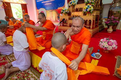 ภาพ No.216408:วันเสาร์ที่ 5 เมษายน พ.ศ. 2568 พิธีขอบรรพชา พิธีขอสรณคมน์และศีล พิธีขอนิสสัย พิธีถวายบาตร ในโครงการบรรพชาสามเณรฟื้นฟูพระพุทธศาสนาทั่วไทย  ณ วัดพระพุทธบาท ราชวรมหาวิหาร ต.ขุนโขลน อ.พระพุทธบาท จ.สระบุรี