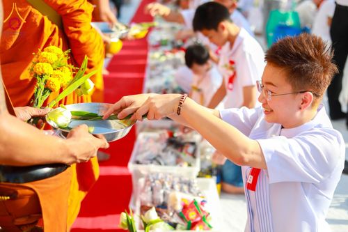 ภาพ No.147906:มหาสังฆทานครั้งยิ่งใหญ่ ตักบาตรพระ 10,000 รูป คณะสงฆ์ 4 ประเทศ 14 จังหวัดภาคใต้ วันอาทิตย์ที่ 11 สิงหาคม พ.ศ. 2567 ณ นิพัทธ์อุทิศ 3 ใจกลางนครหาดใหญ่ จ.สงขลา