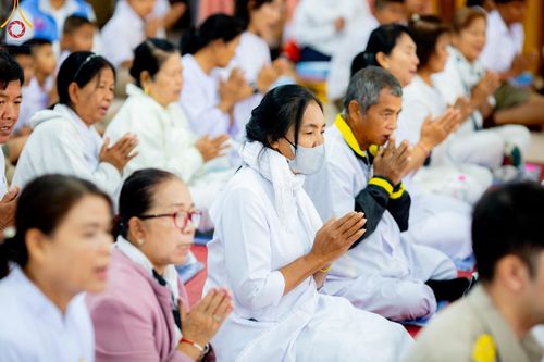 ภาพ No.195241:พิธีทอดผ้าป่าทำนุบำรุงศาสนสถาน ณ วัดพรสวรรค์ ต.หนองบ่อ อ.สองพี่น้อง จ.สุพรรณบุรี ในโครงการธรรมยาตรา กตัญญูบูชา มหาปูชนียาจารย์ พระมงคลเทพมุนี(สด จนฺทสโร) พระผู้ปราบมาร อนุสรณ์สถาน 7 แห่ง ปีที่ 13 วันที่ 13 มกราคม พ.ศ. 2568