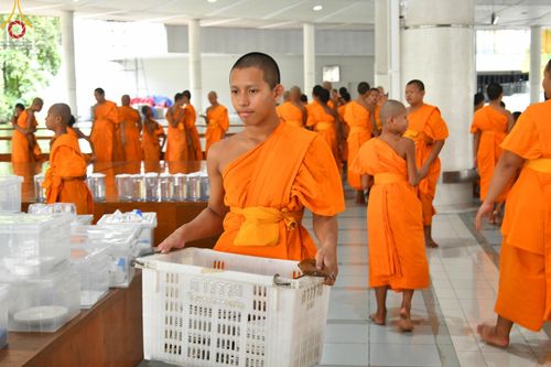 ภาพ No.182380:พิธีถวายภัตตาหารเมนูสวรรค์ "เพื่อการบรรลุธรรม" วันเสาร์ที่ 14 ธันวาคม พ.ศ. 2567 ณ หอฉันคุณยายอาจารย์ฯ วัดพระธรรมกาย